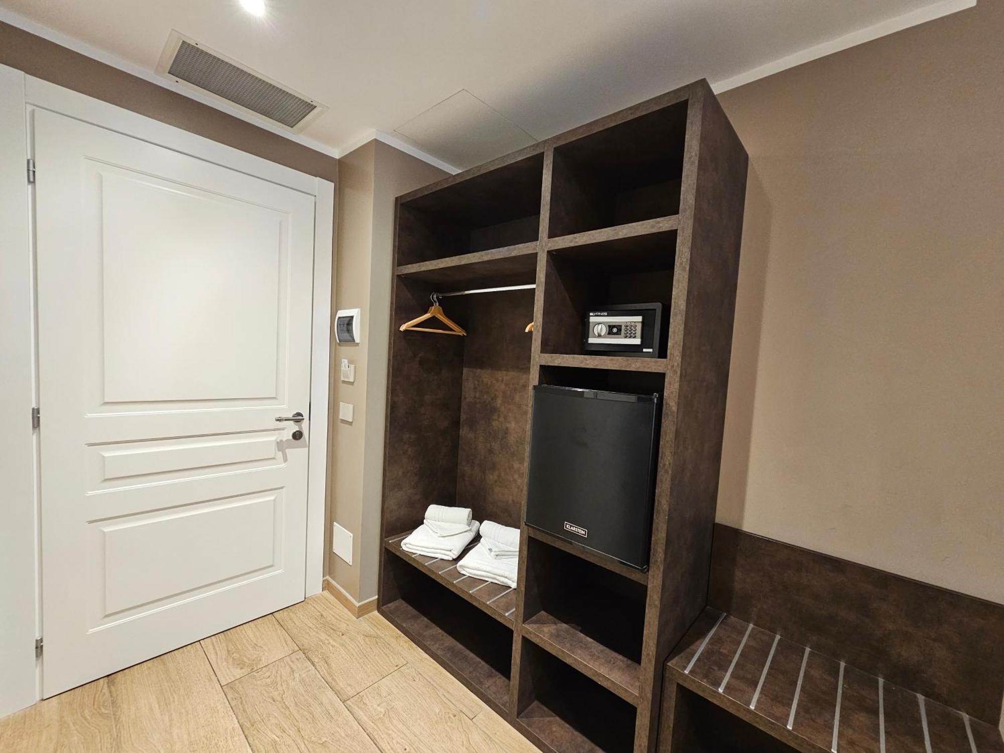 Teseo & Relax Guest house Genoa